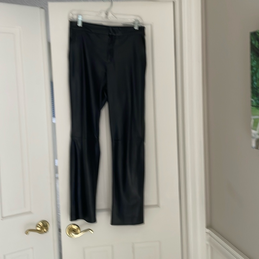 Black Pleather pants /DONNA KARAN/ size 6